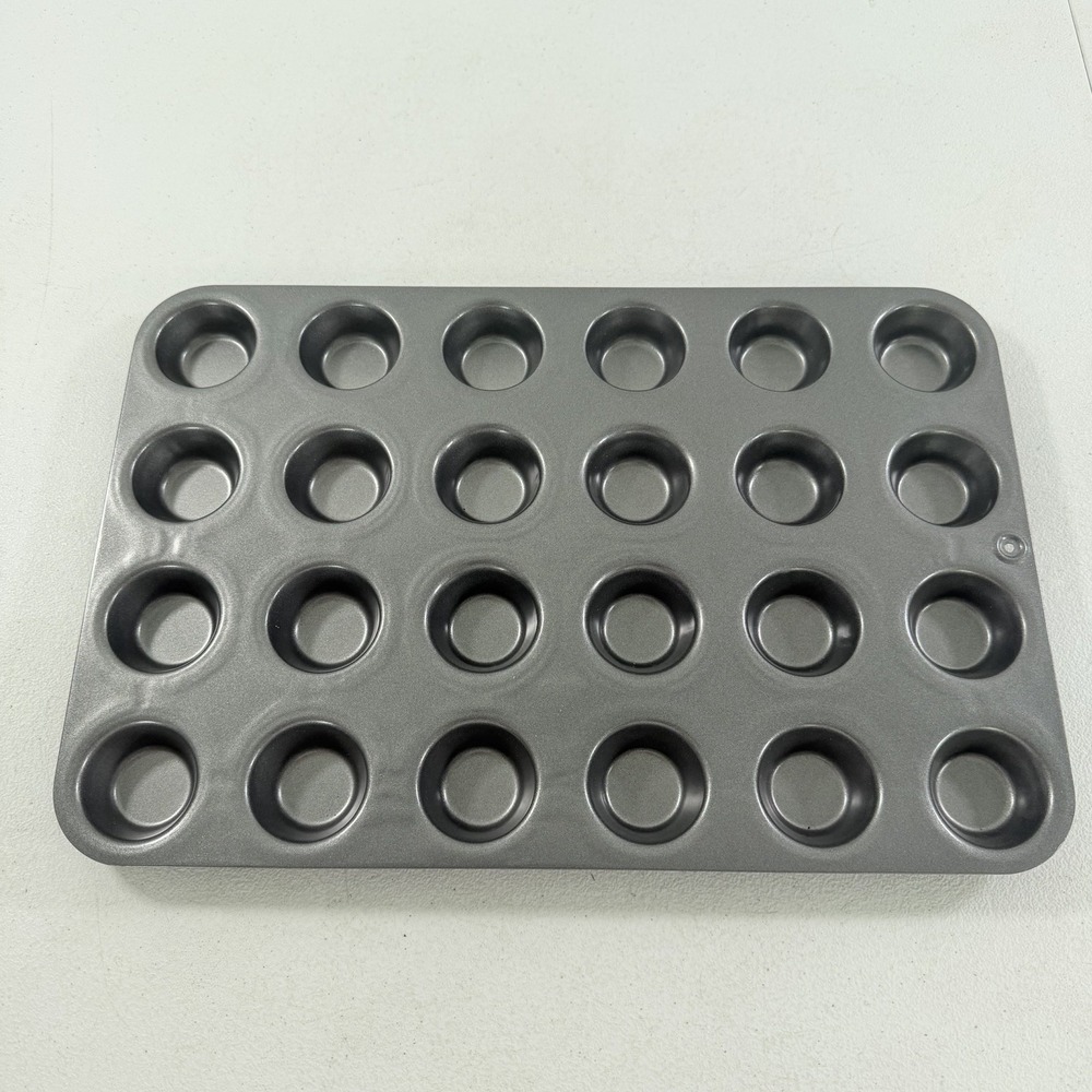 Pampered Chef Mini Muffin Cupcake Tart Pan 24 Hole #1606 Non Stick
